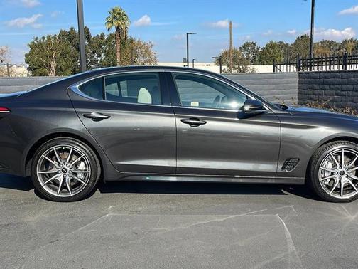 2025 Genesis G70 2.5T RWD