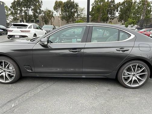 2025 Genesis G70 2.5T RWD