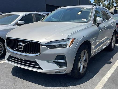 2022 Volvo XC60 Momentum