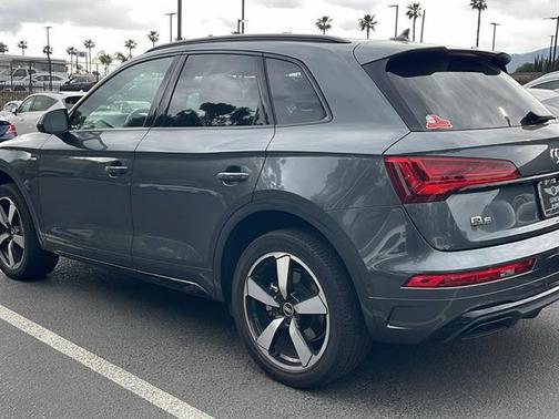 2022 Audi Q5 45 S line Prestige