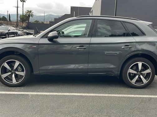 2022 Audi Q5 45 S line Prestige