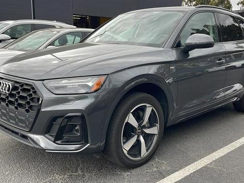 2022 Audi Q5 45 S line Prestige