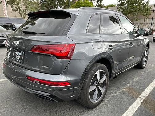 2022 Audi Q5 45 S line Prestige