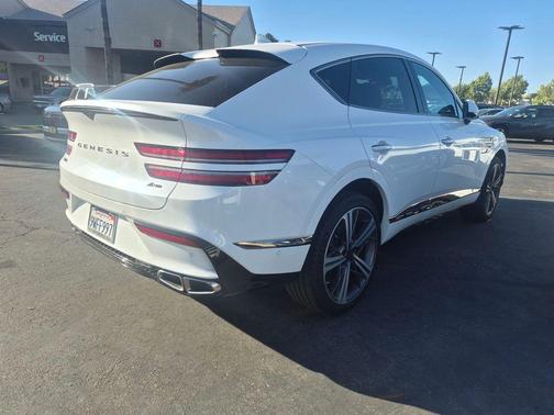 Uyuni White 2026 Genesis GV80 Coupe 3.5T e-SC