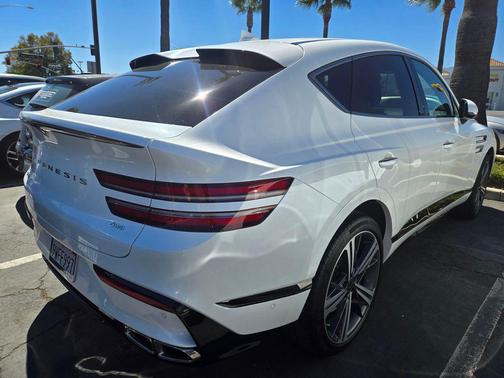 Uyuni White 2026 Genesis GV80 Coupe 3.5T e-SC