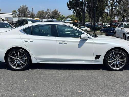 2025 Genesis G70 2.5T RWD