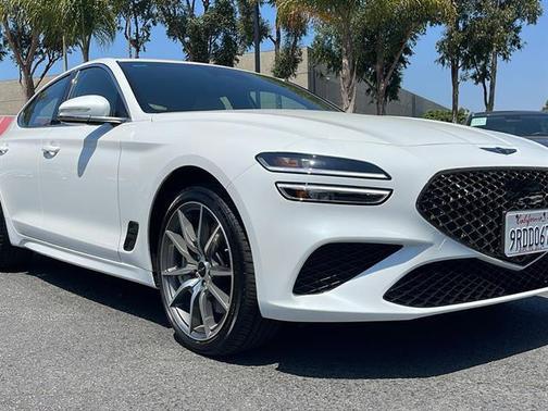 2025 Genesis G70 2.5T RWD