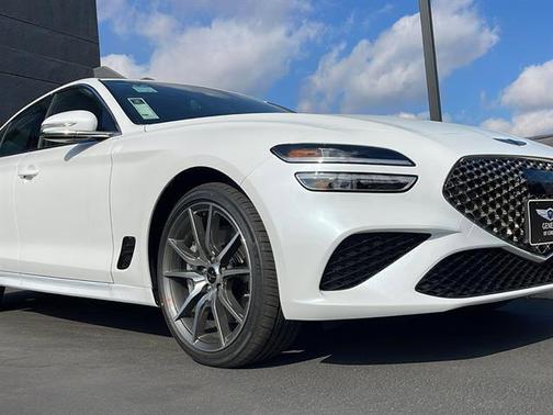 2025 Genesis G70 2.5T RWD