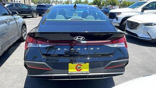 2025 Hyundai ELANTRA Sport