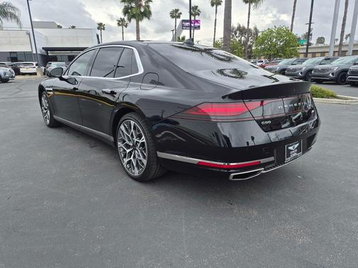 Vik Black 2023 Genesis G90 3.5T e-SC AWD