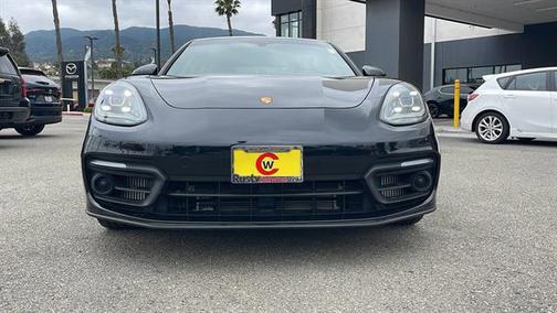 2023 Porsche Panamera 4