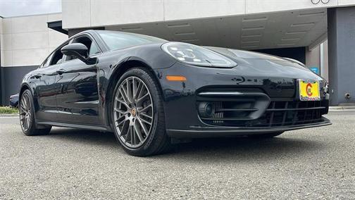 2023 Porsche Panamera 4