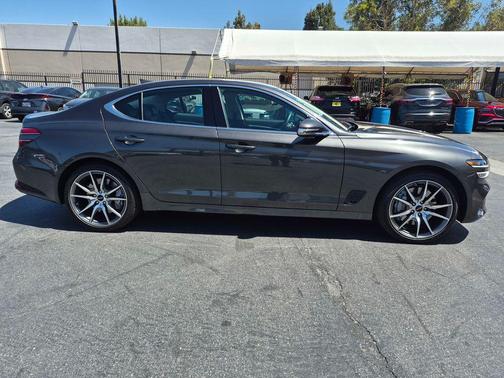 Makalu Gray 2026 Genesis G70 2.5T AWD
