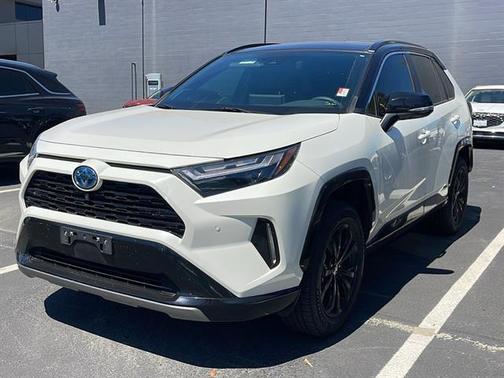 2022 Toyota RAV4 Hybrid SE