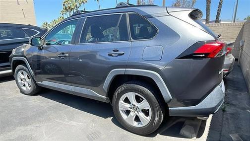 2020 Toyota RAV4 XLE
