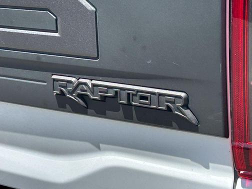 OXFORD WHITE 2023 Ford F-150 Raptor