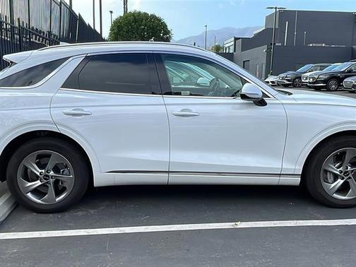 2026 Genesis GV70 2.5T