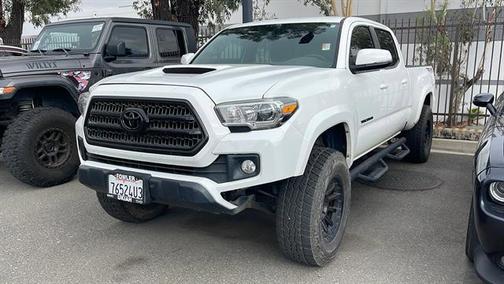 2017 Toyota Tacoma TRD Sport