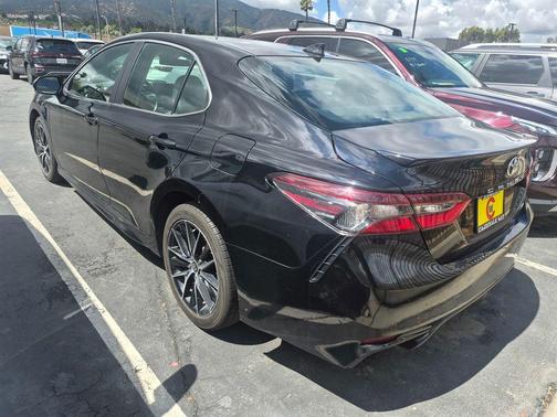Midnight Black Metallic 2024 Toyota Camry SE