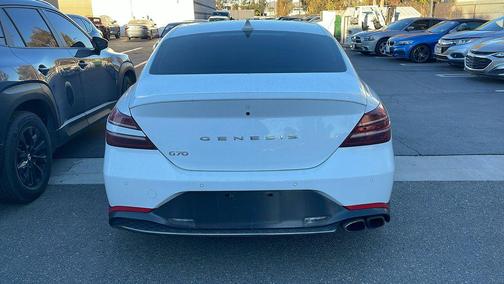 2023 Genesis G70 2.0T RWD
