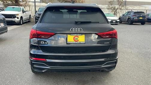 2022 Audi Q3 45 S line Premium
