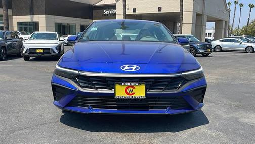 2025 Hyundai ELANTRA SE