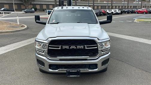2021 RAM 3500 Tradesman Crew Cab 4x2 8' Box
