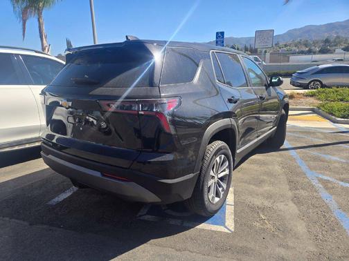 Mosaic Black Metallic 2025 Chevrolet Equinox 1LT