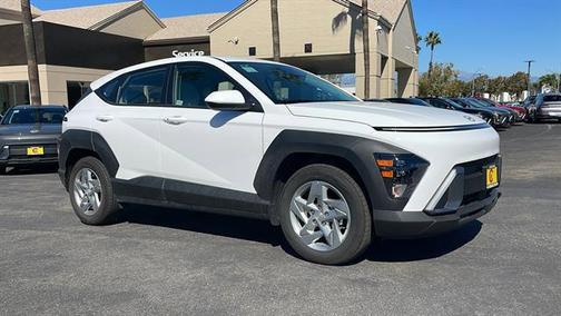 2025 Hyundai KONA SE