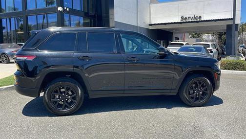 2024 Jeep Grand Cherokee Altitude