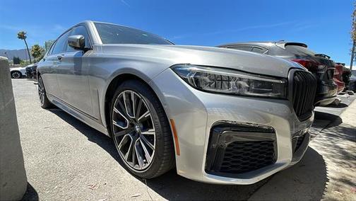 2021 BMW 740 740i