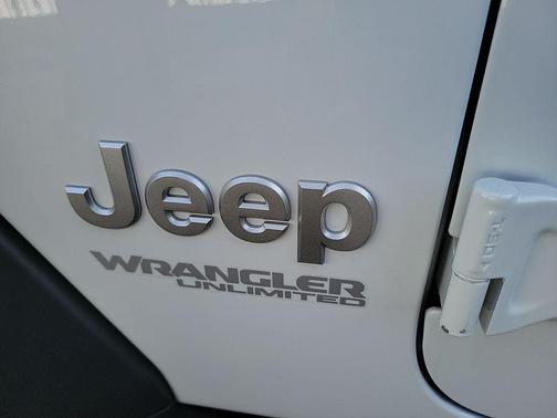 2021 Jeep Wrangler Unlimited Islander 4x4