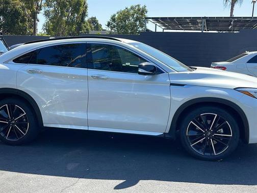 2022 INFINITI QX55 ESSENTIAL