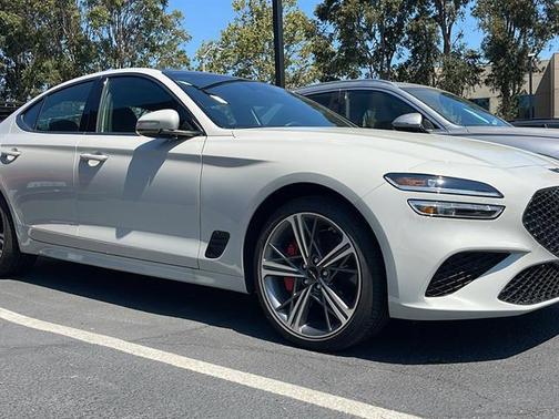 2025 Genesis G70 2.5T RWD