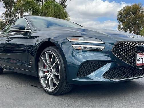 2025 Genesis G70 2.5T RWD