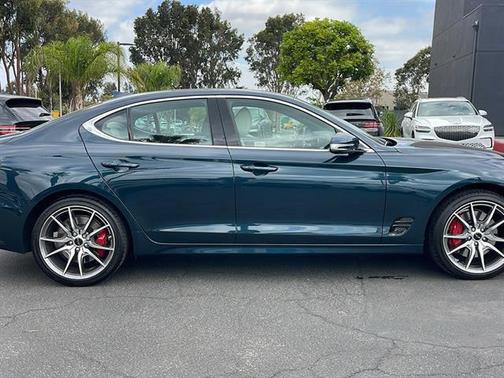 2025 Genesis G70 2.5T RWD
