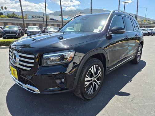 Night Black 2025 Mercedes-Benz GLB 250 4MATIC