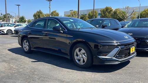 2025 Hyundai SONATA SE