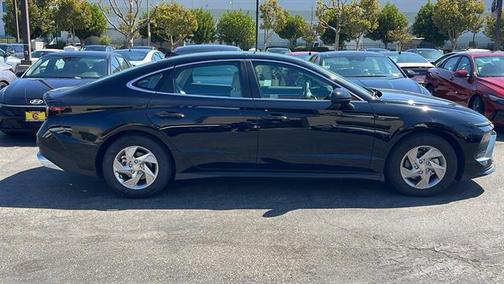 2025 Hyundai SONATA SE