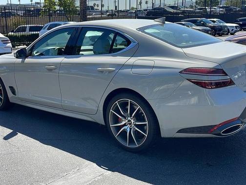 2025 Genesis G70 2.5T RWD