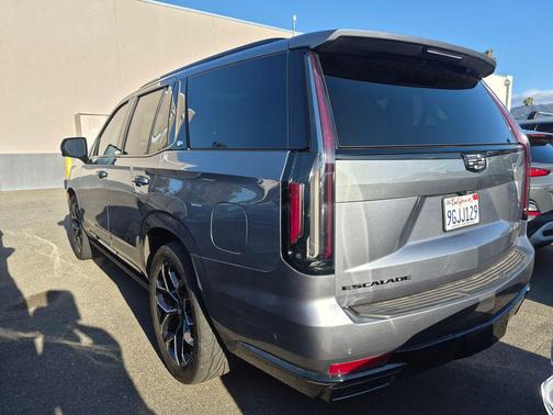 Satin 2022 Cadillac Escalade Sport Platinum