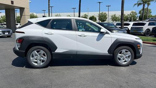 2025 Hyundai KONA SE