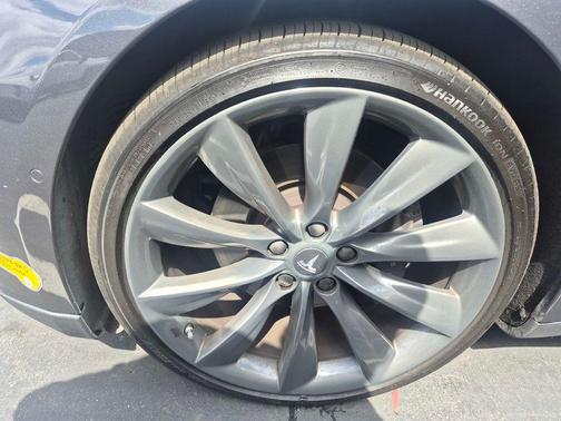 Titanium Metallic 2016 Tesla Model S 90D