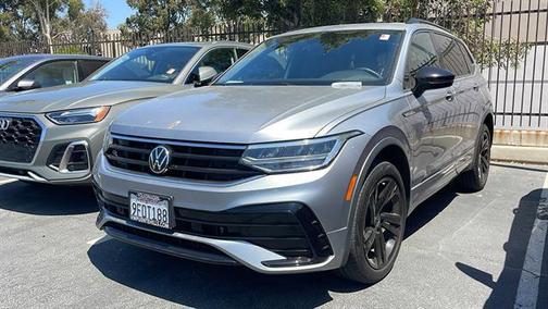 2023 Volkswagen Tiguan 2.0T SE R-Line Black