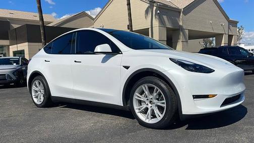2024 Tesla Model Y Long Range Dual Motor All-Wheel Drive