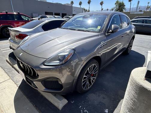 Grigio Lava Opaco Matte 2023 Maserati Grecale GT