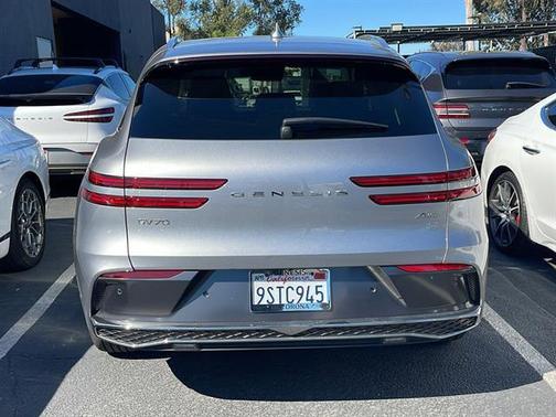 2026 Genesis GV70 2.5T Select