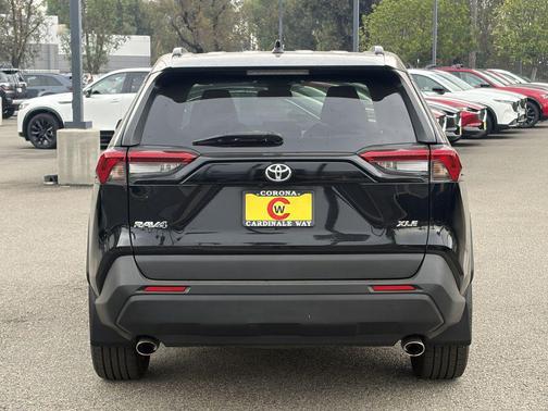 Midnight Black Metallic 2019 Toyota RAV4 XLE Premium
