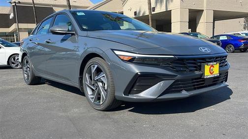 2025 Hyundai ELANTRA SEL