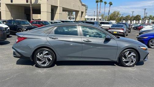 2025 Hyundai ELANTRA SEL